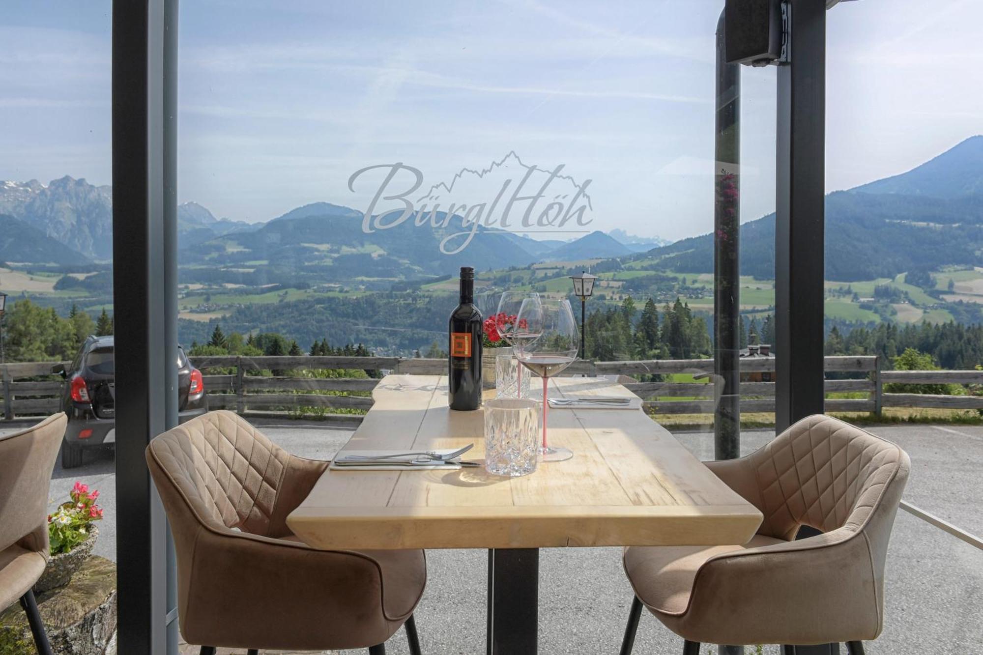 Hotel Und Alpen Apartments Mit Sauna - Buerglhoeh Bischofshofen Exterior foto